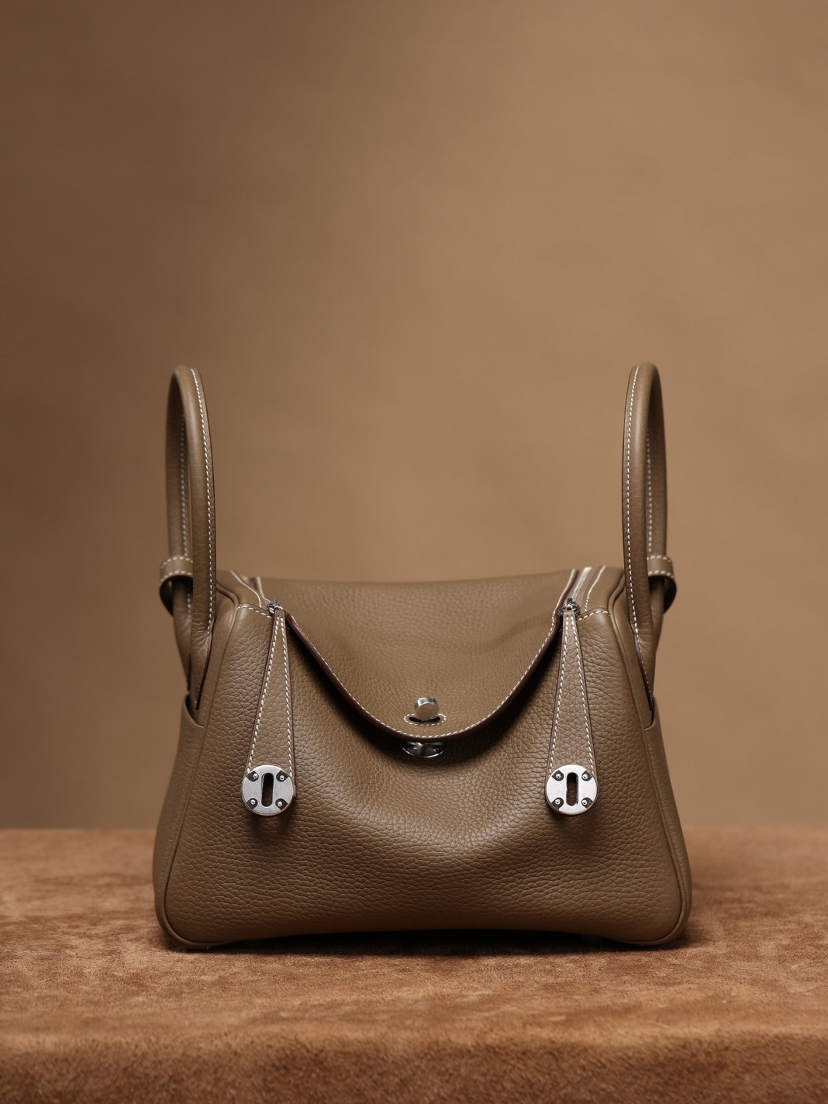 Shebag fully handmade Hermes Lindy 26 grey gold in togo(2025 Jan updated)-Best Quality Fake designer Bag Review, Replica designer bag ru