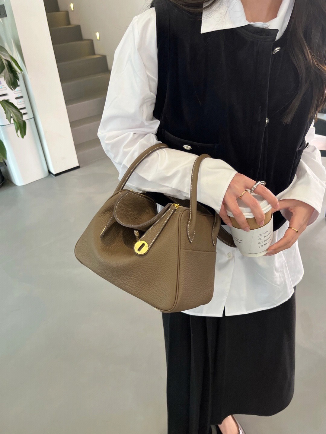 Shebag fully handmade Hermes Lindy 26 grey gold in togo(2025 Jan updated)-Best Quality Fake designer Bag Review, Replica designer bag ru