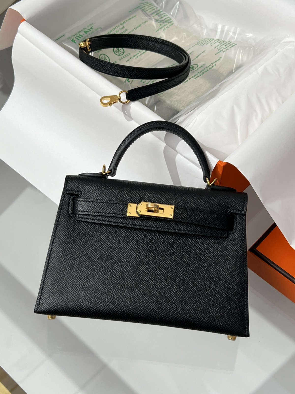 Shebag fully handmade Hermes mini kelly 2 black gold review (2025 Jan updated)-Best Quality Fake designer Bag Review, Replica designer bag ru Shebag fully handmade Hermes mini kelly 2 black gold review (2025 Jan updated)-Best Quality Fake designer Bag Review, Replica designer bag ru