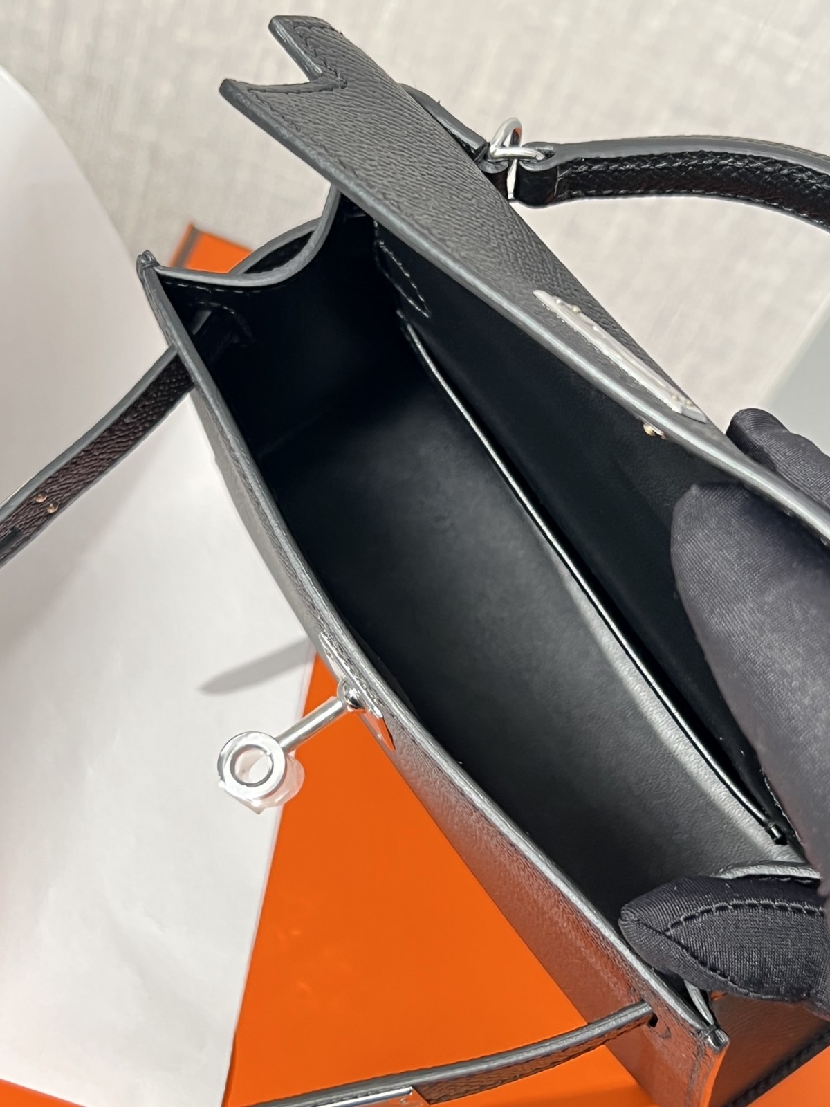 Shebag fully handmade Hermes mini kelly 2 black gold review (2025 Jan updated)-Best Quality Fake designer Bag Review, Replica designer bag ru Shebag fully handmade Hermes mini kelly 2 black gold review (2025 Jan updated)-Best Quality Fake designer Bag Review, Replica designer bag ru