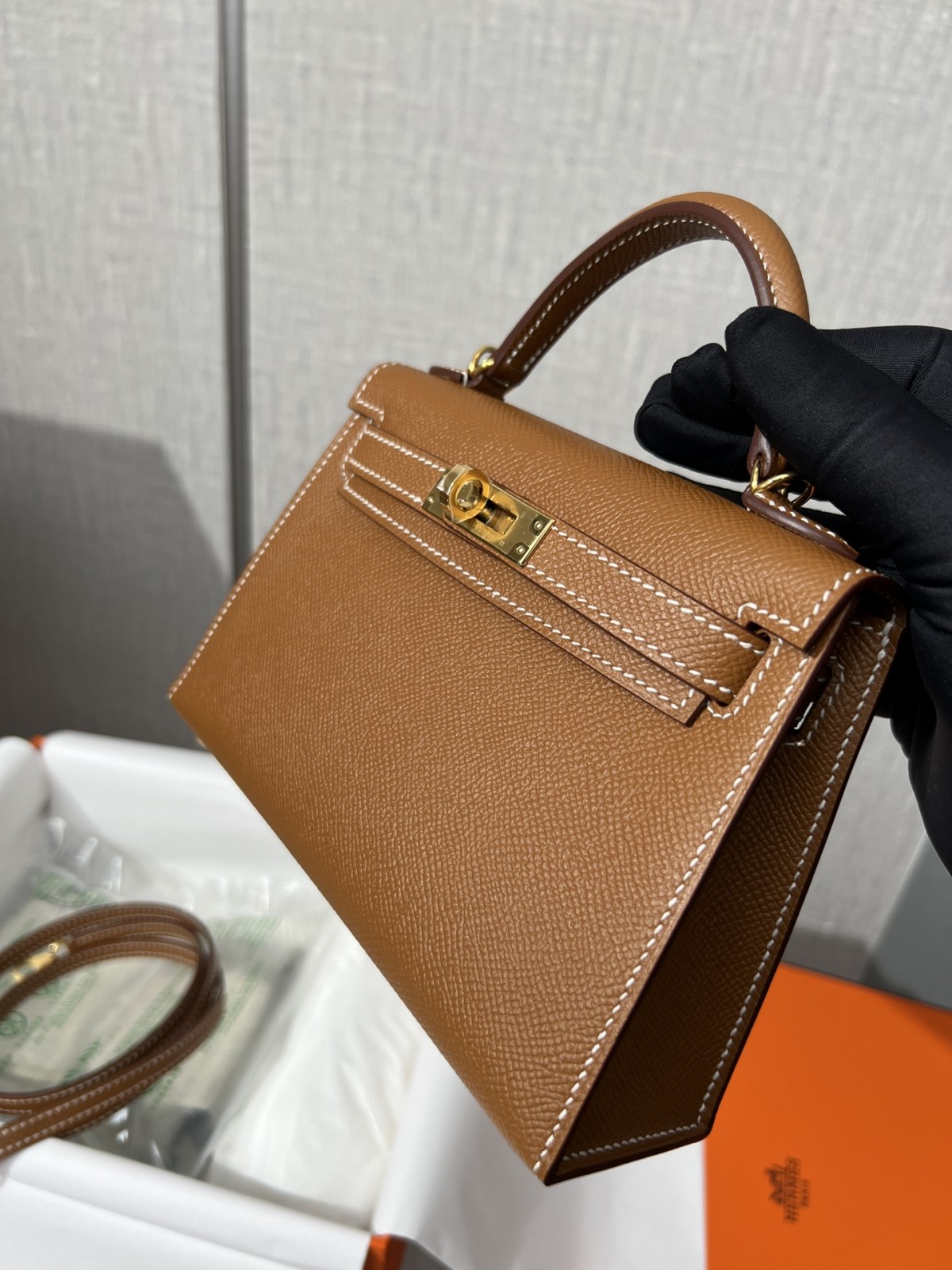 Shebag fully handmade Mini kelly 2 in brown gold Epsom leather review (2025 Feb updated)-Best Quality Fake designer Bag Review, Replica designer bag ru Shebag fully handmade Mini kelly 2 in brown gold Epsom leather review (2025 Feb updated)-Best Quality Fake designer Bag Review, Replica designer bag ru