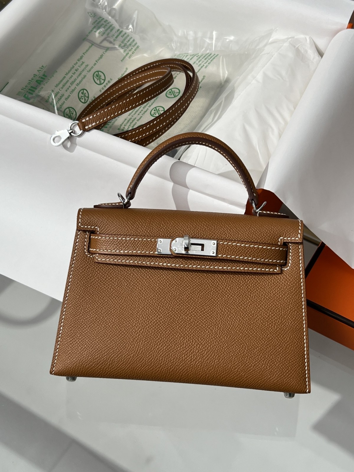 Shebag fully handmade Mini kelly 2 in brown gold Epsom leather review (2025 Feb updated)-Best Quality Fake designer Bag Review, Replica designer bag ru Shebag fully handmade Mini kelly 2 in brown gold Epsom leather review (2025 Feb updated)-Best Quality Fake designer Bag Review, Replica designer bag ru