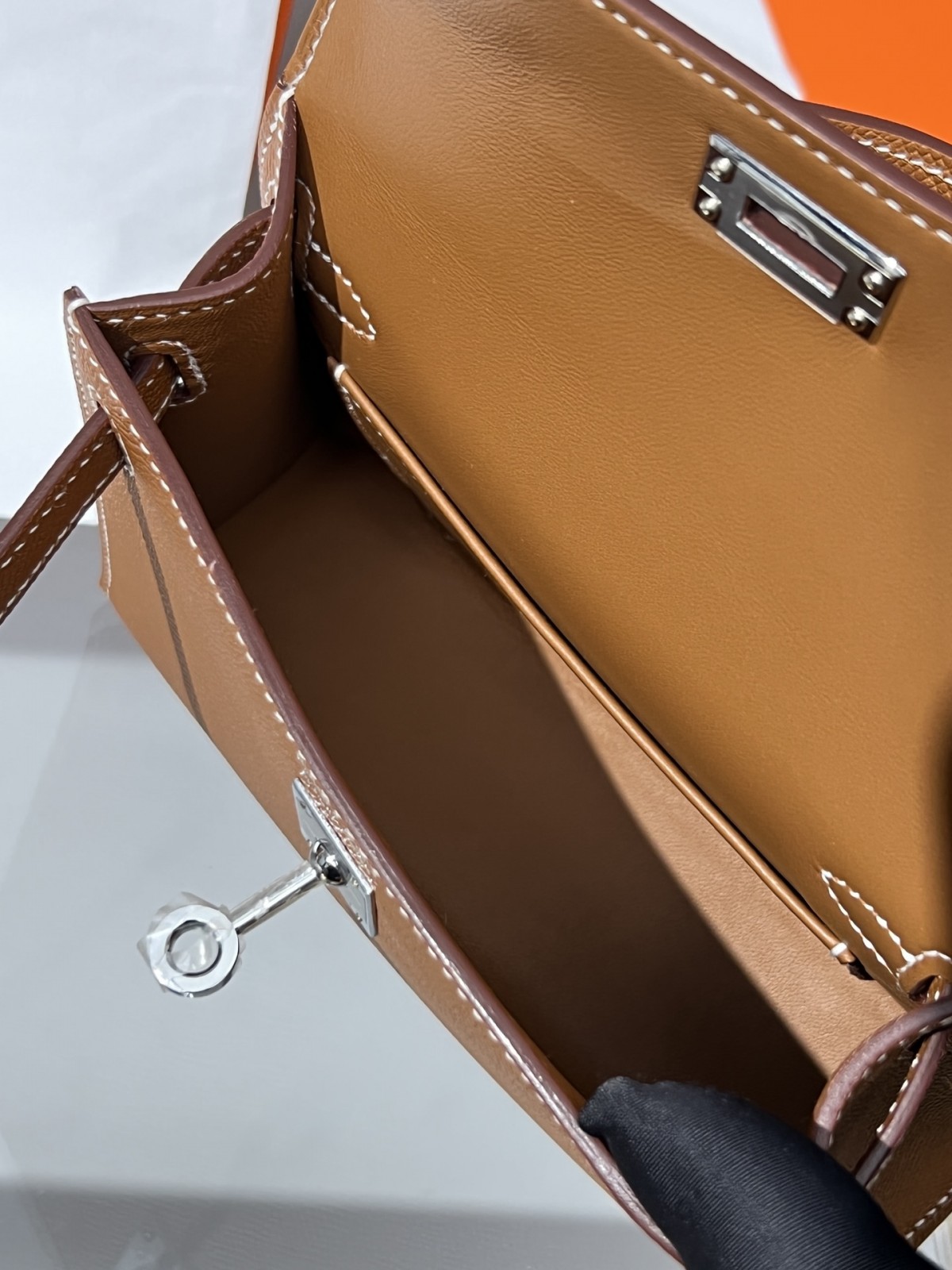 Shebag fully handmade Mini kelly 2 in brown gold Epsom leather review (2025 Feb updated)-Best Quality Fake designer Bag Review, Replica designer bag ru Shebag fully handmade Mini kelly 2 in brown gold Epsom leather review (2025 Feb updated)-Best Quality Fake designer Bag Review, Replica designer bag ru