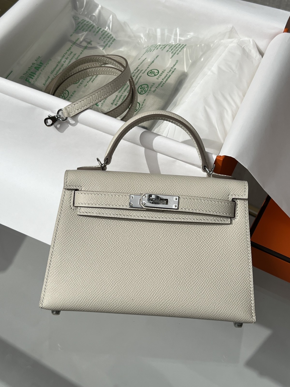 Shebag fully hand made Hermes mini kelly 2 in white epsom leather review (2025 Feb updated)-Best Quality Fake designer Bag Review, Replica designer bag ru Shebag fully hand made Hermes mini kelly 2 in white epsom leather review (2025 Feb updated)-Best Quality Fake designer Bag Review, Replica designer bag ru