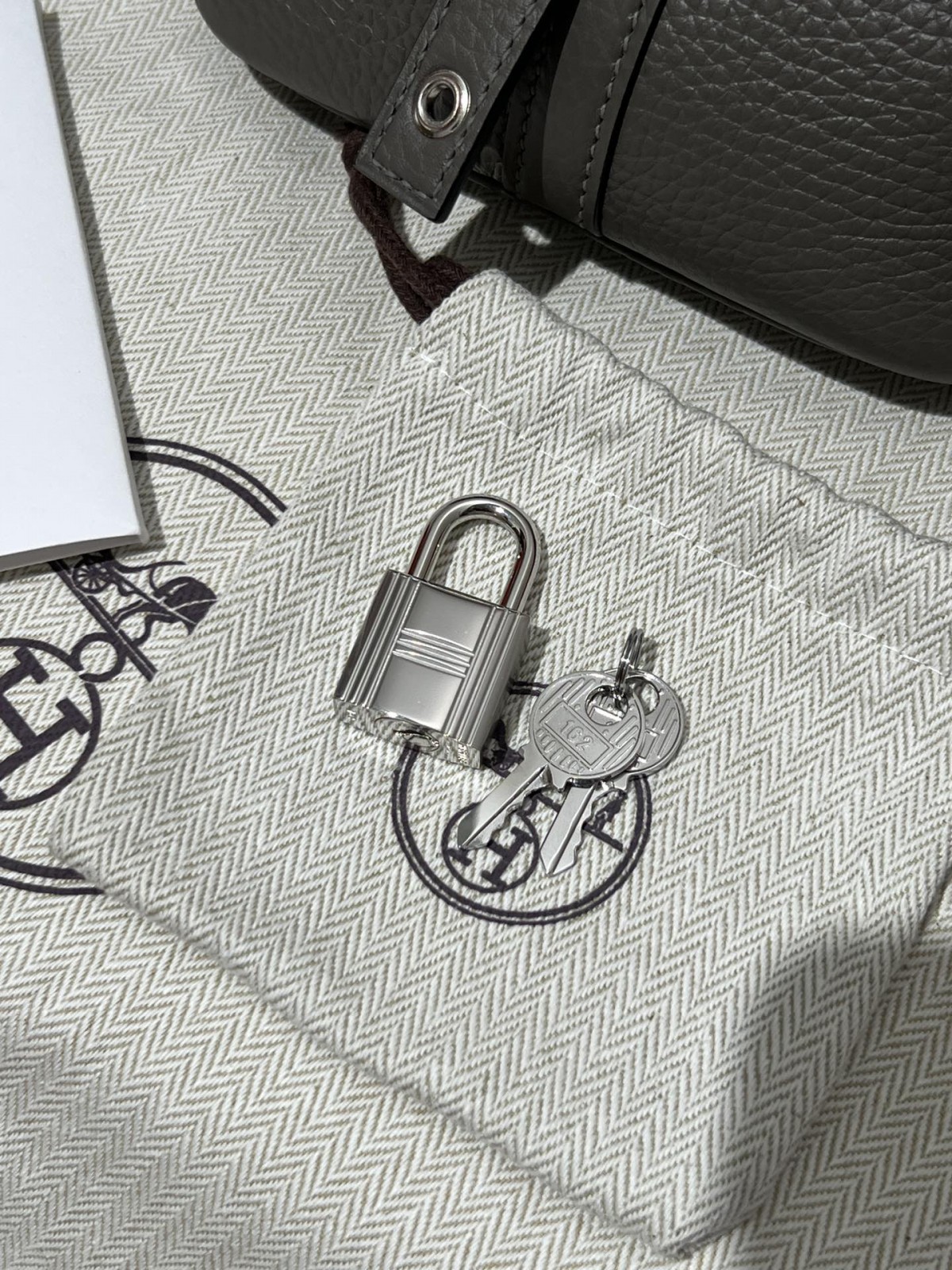 Shebag fully handmade Hermes Picotin 18 in grey togo review (2025 Feb updated)-Best Quality Fake designer Bag Review, Replica designer bag ru Shebag fully handmade Hermes Picotin 18 in grey togo review (2025 Feb updated)-Best Quality Fake designer Bag Review, Replica designer bag ru