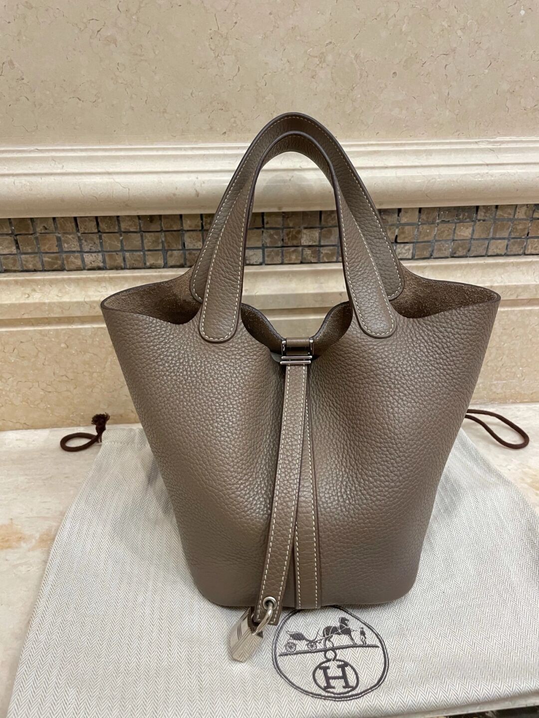 Shebag handmade Hermers Picotin 18 VS Picotin 22,which size fits?(2025 Feb updated)-Best Quality Fake designer Bag Review, Replica designer bag ru Shebag handmade Hermers Picotin 18 VS Picotin 22,which size fits?(2025 Feb updated)-Best Quality Fake designer Bag Review, Replica designer bag ru