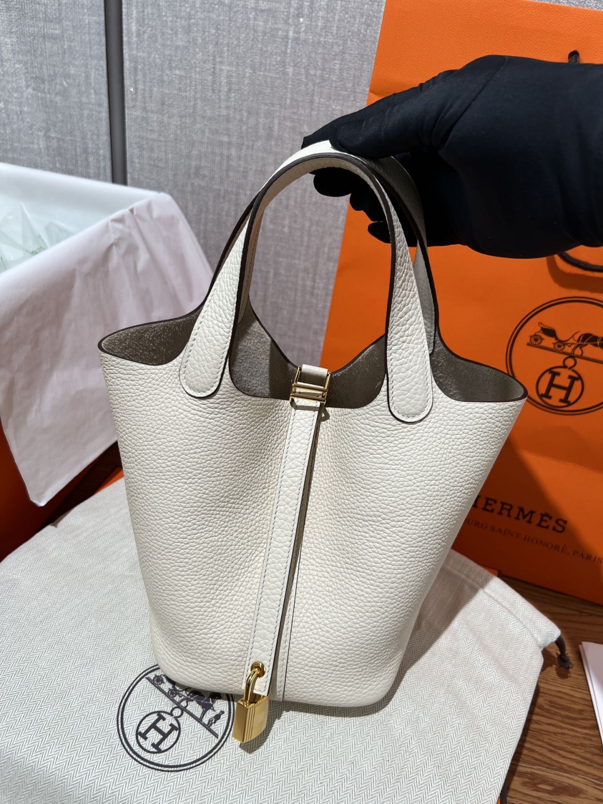 Shebag handmade Hermes white Picotin 18 bag in white togo (2025 Feb updated)-Best Quality Fake designer Bag Review, Replica designer bag ru Shebag handmade Hermes white Picotin 18 bag in white togo (2025 Feb updated)-Best Quality Fake designer Bag Review, Replica designer bag ru
