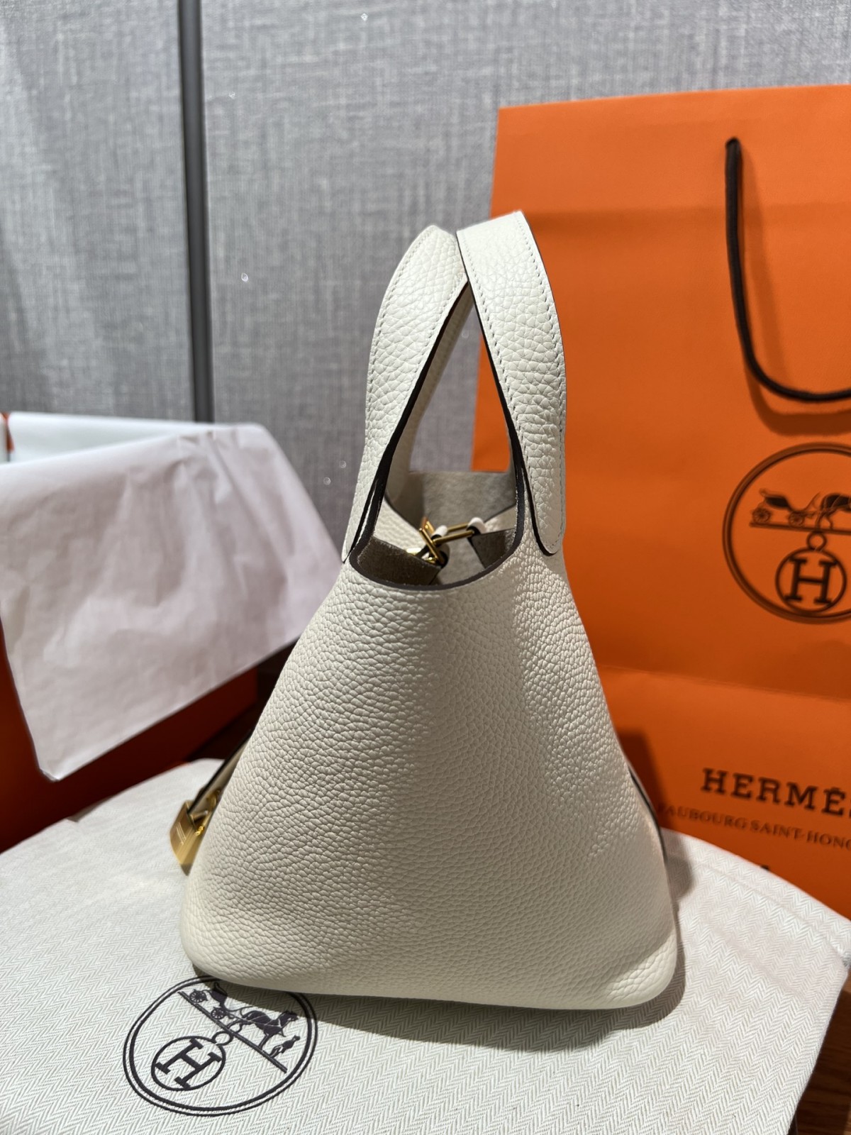 Shebag handmade Hermes white Picotin 18 bag in white togo (2025 Feb updated)-Best Quality Fake designer Bag Review, Replica designer bag ru Shebag handmade Hermes white Picotin 18 bag in white togo (2025 Feb updated)-Best Quality Fake designer Bag Review, Replica designer bag ru