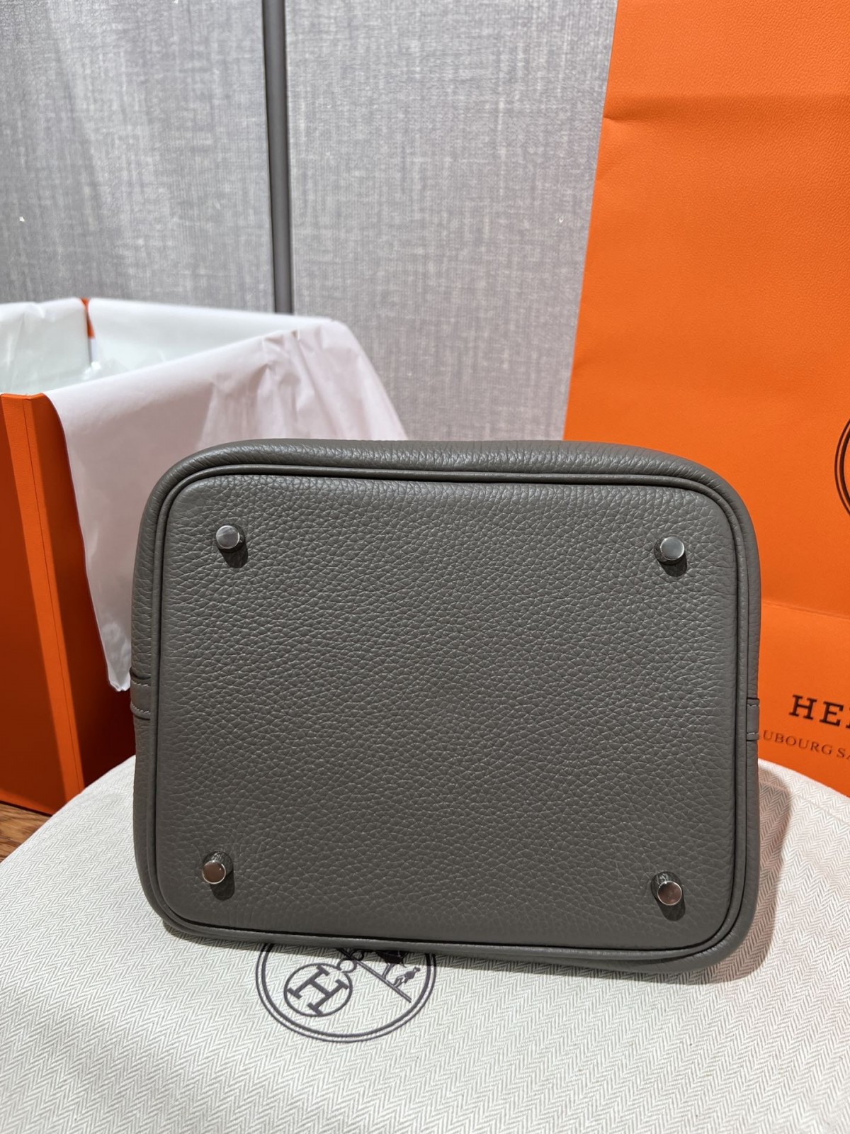 Shebag fully handmade Hermes Picotin 22 bag in togo leather in grey (2025 Feb updated)-Best Quality Fake designer Bag Review, Replica designer bag ru Shebag fully handmade Hermes Picotin 22 bag in togo leather in grey (2025 Feb updated)-Best Quality Fake designer Bag Review, Replica designer bag ru