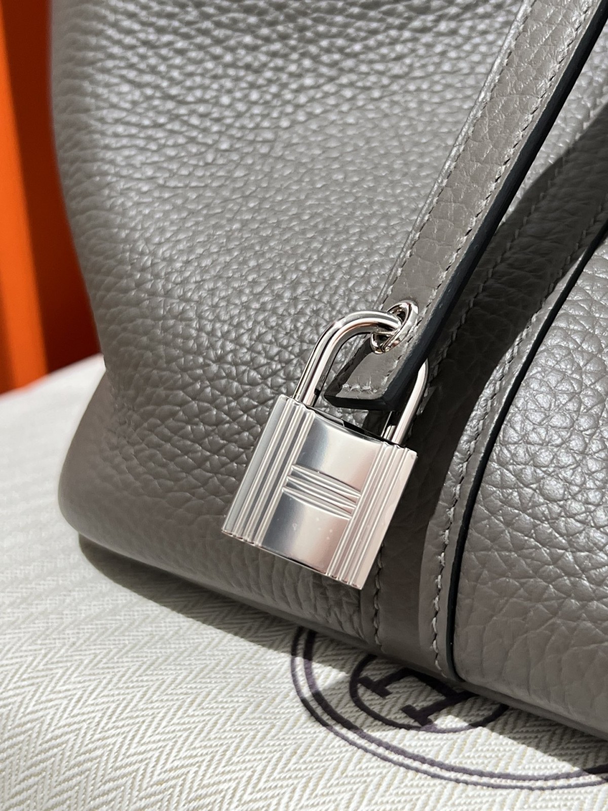 Shebag fully handmade Hermes Picotin 22 bag in togo leather in grey (2025 Feb updated)-Best Quality Fake designer Bag Review, Replica designer bag ru Shebag fully handmade Hermes Picotin 22 bag in togo leather in grey (2025 Feb updated)-Best Quality Fake designer Bag Review, Replica designer bag ru
