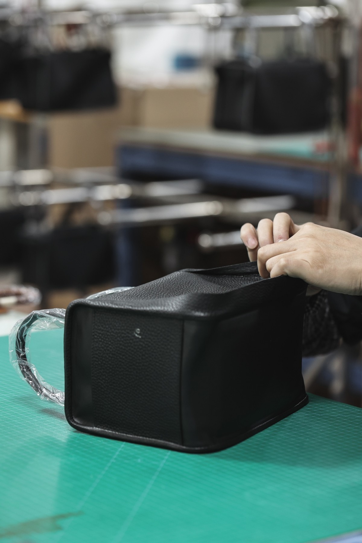 Shebag workshop of Hermes bags, the tools, leathers, and more (2025 Mar updated)-Best Quality Fake designer Bag Review, Replica designer bag ru Shebag workshop of Hermes bags, the tools, leathers, and more (2025 Mar updated)-Best Quality Fake designer Bag Review, Replica designer bag ru