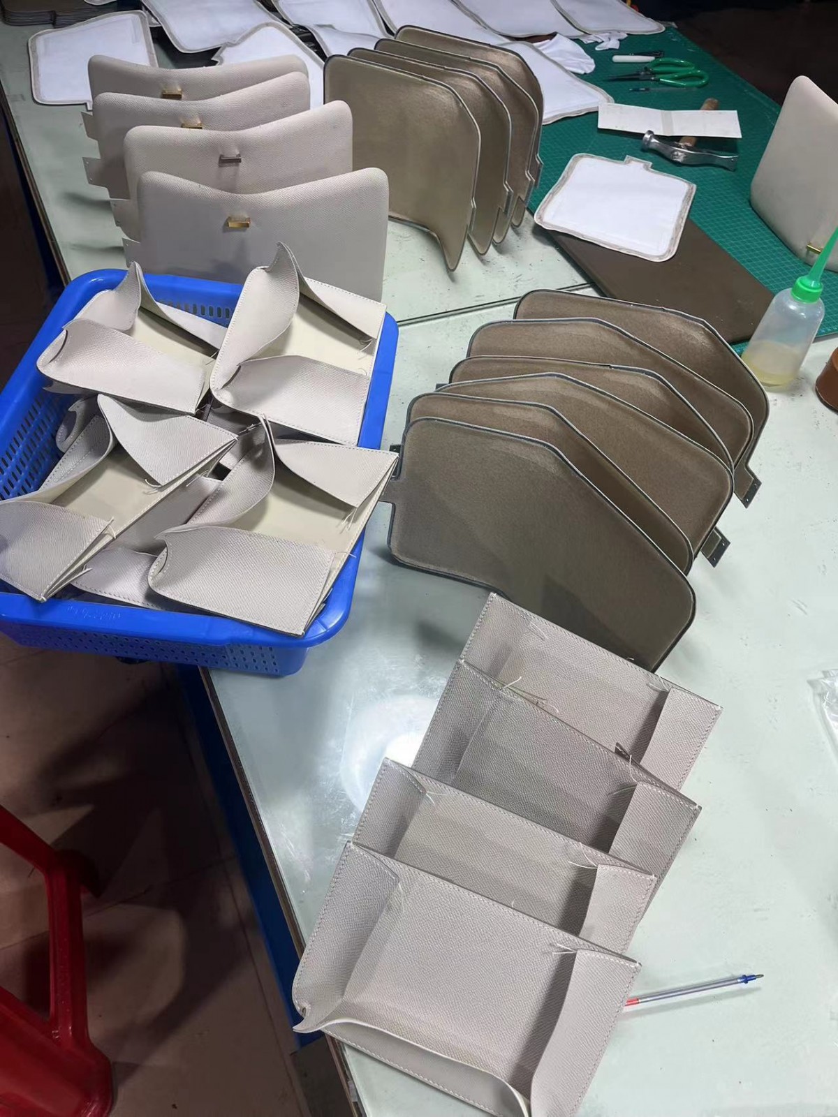 Shebag workshop of Hermes bags, the tools, leathers, and more (2025 Mar updated)-Best Quality Fake designer Bag Review, Replica designer bag ru Shebag workshop of Hermes bags, the tools, leathers, and more (2025 Mar updated)-Best Quality Fake designer Bag Review, Replica designer bag ru