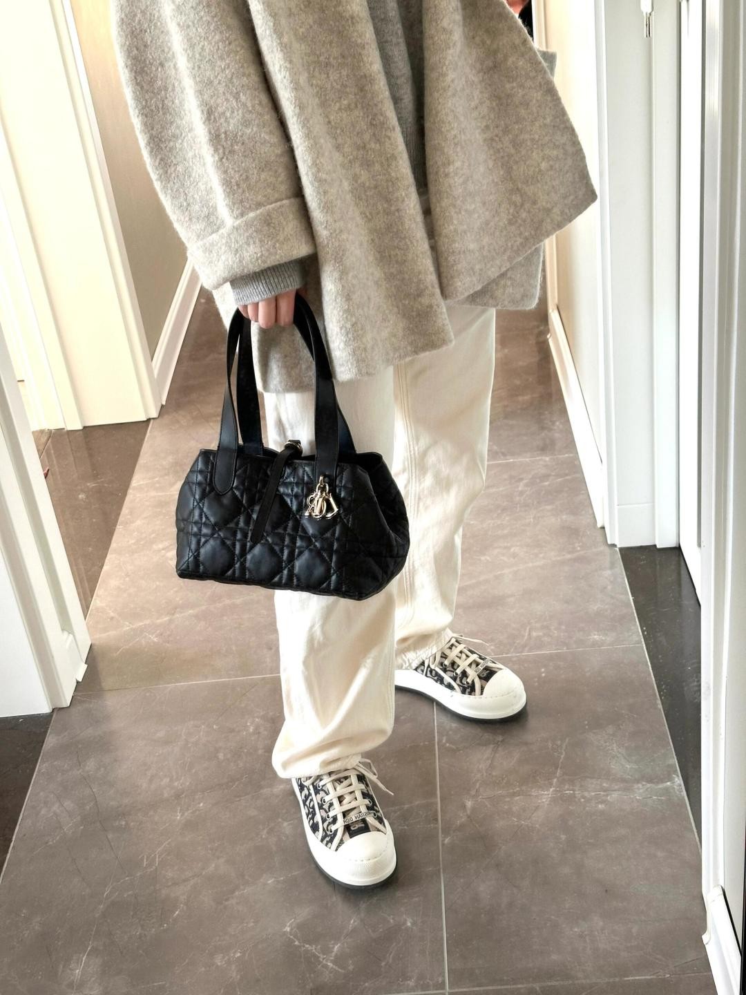 Shebag Super replica 2025 new Dior Toujours in black medium size (2025 Mar updated)-Best Quality Fake designer Bag Review, Replica designer bag ru Shebag Super replica 2025 new Dior Toujours in black medium size (2025 Mar updated)-Best Quality Fake designer Bag Review, Replica designer bag ru