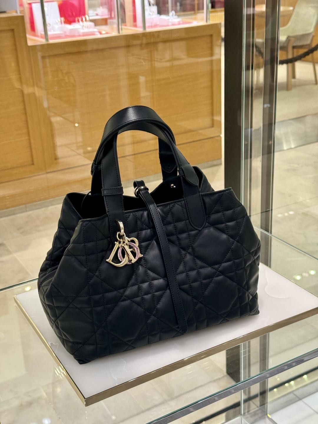 Shebag Super replica 2025 new Dior Toujours in black medium size (2025 Mar updated)-Best Quality Fake designer Bag Review, Replica designer bag ru Shebag Super replica 2025 new Dior Toujours in black medium size (2025 Mar updated)-Best Quality Fake designer Bag Review, Replica designer bag ru