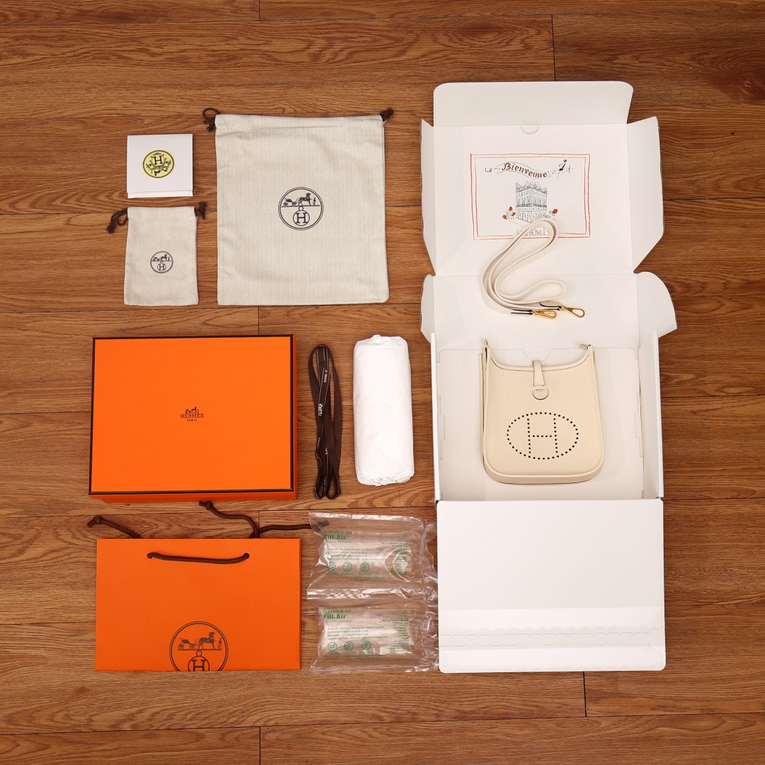 Shebag fully handmade replica Hermes Evelyne 19 bag in white togo leather (2025 Mar updated)-Best Quality Fake designer Bag Review, Replica designer bag ru Shebag fully handmade replica Hermes Evelyne 19 bag in white togo leather (2025 Mar updated)-Best Quality Fake designer Bag Review, Replica designer bag ru