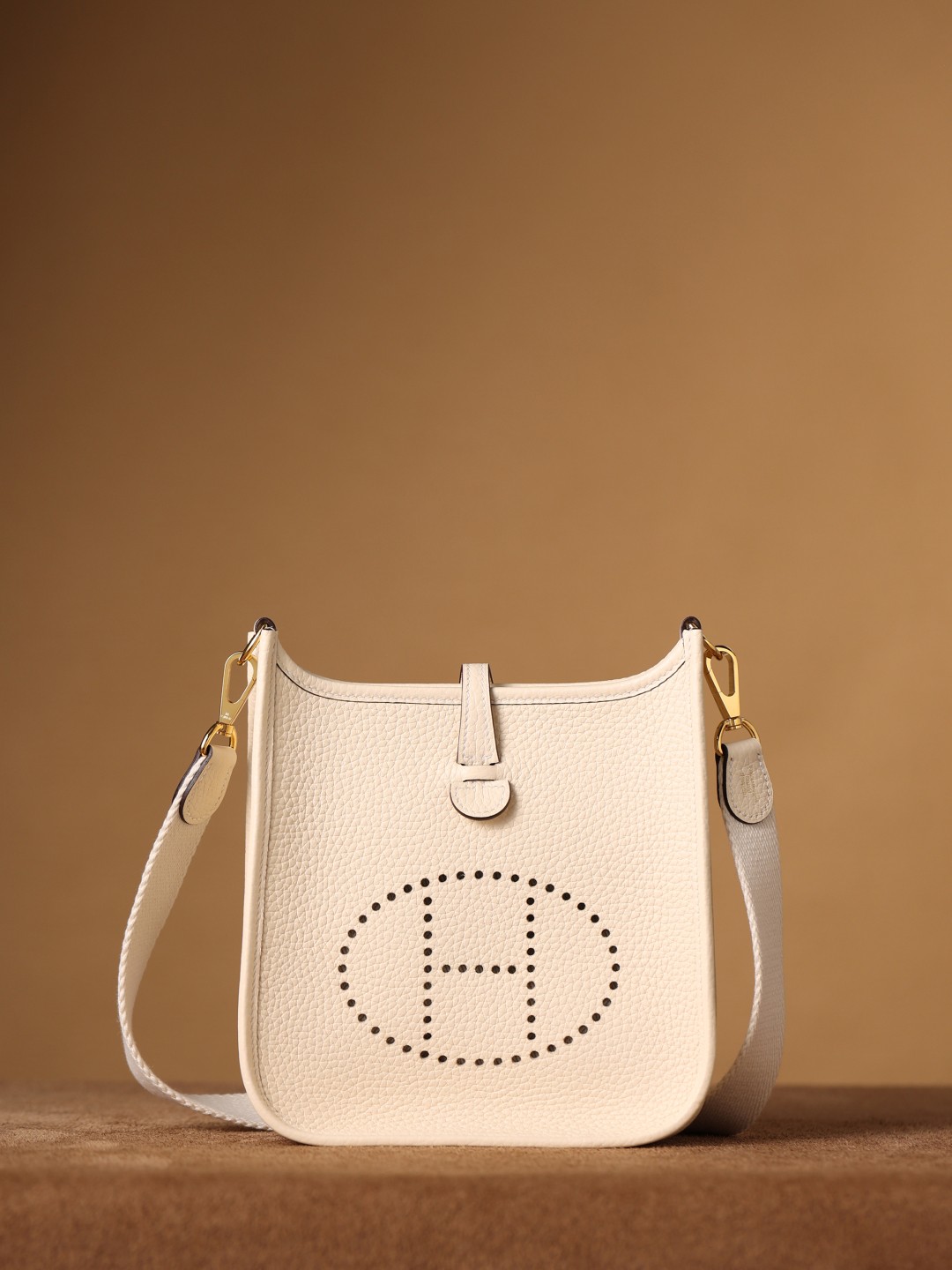 Shebag fully handmade replica Hermes Evelyne 19 bag in white togo leather (2025 Mar updated)-Best Quality Fake designer Bag Review, Replica designer bag ru Shebag fully handmade replica Hermes Evelyne 19 bag in white togo leather (2025 Mar updated)-Best Quality Fake designer Bag Review, Replica designer bag ru