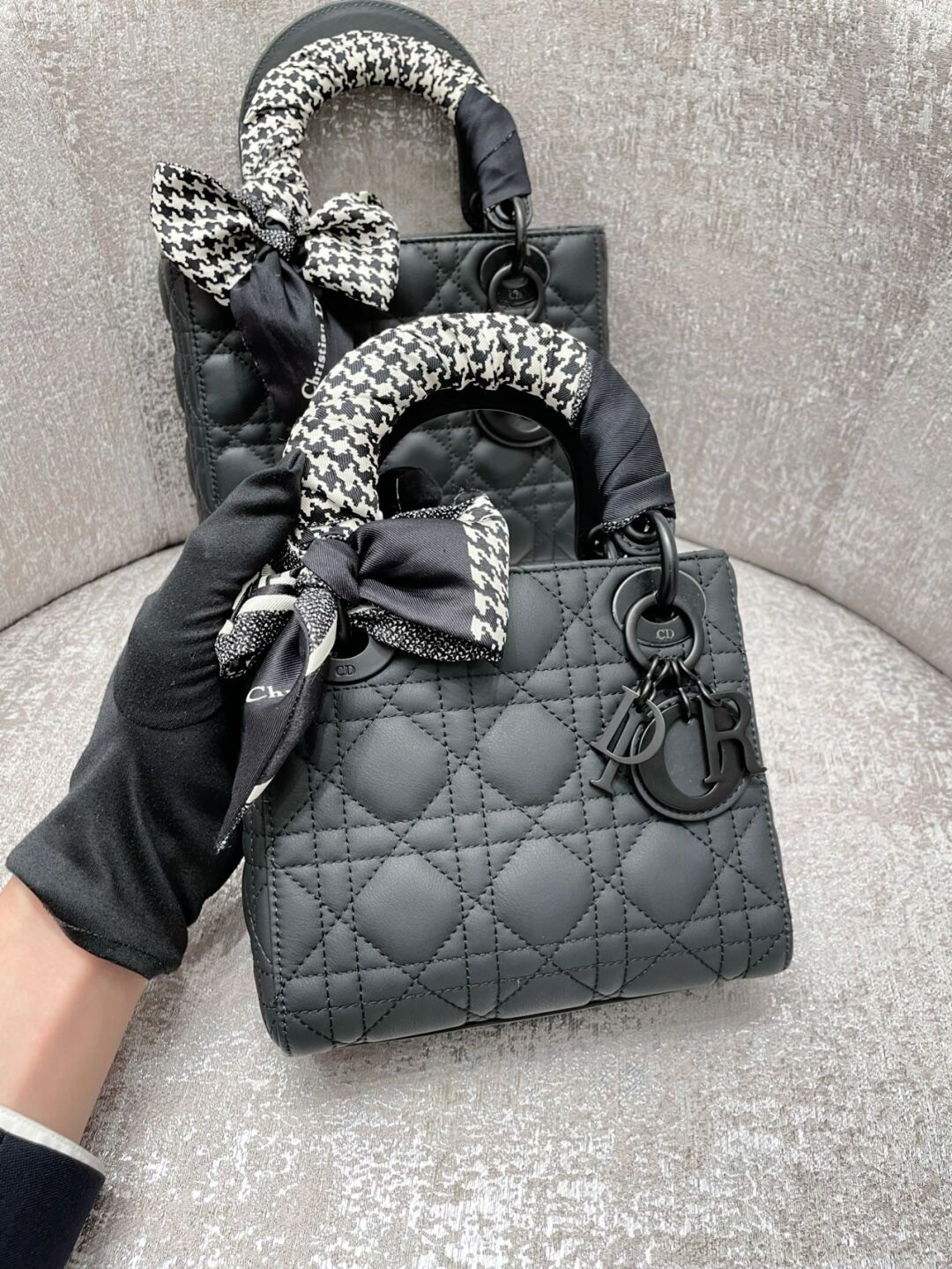 Shebag Top replica Lady Dior mini in Sand Black bag full review(2025 Mar updated)-Best Quality Fake designer Bag Review, Replica designer bag ru