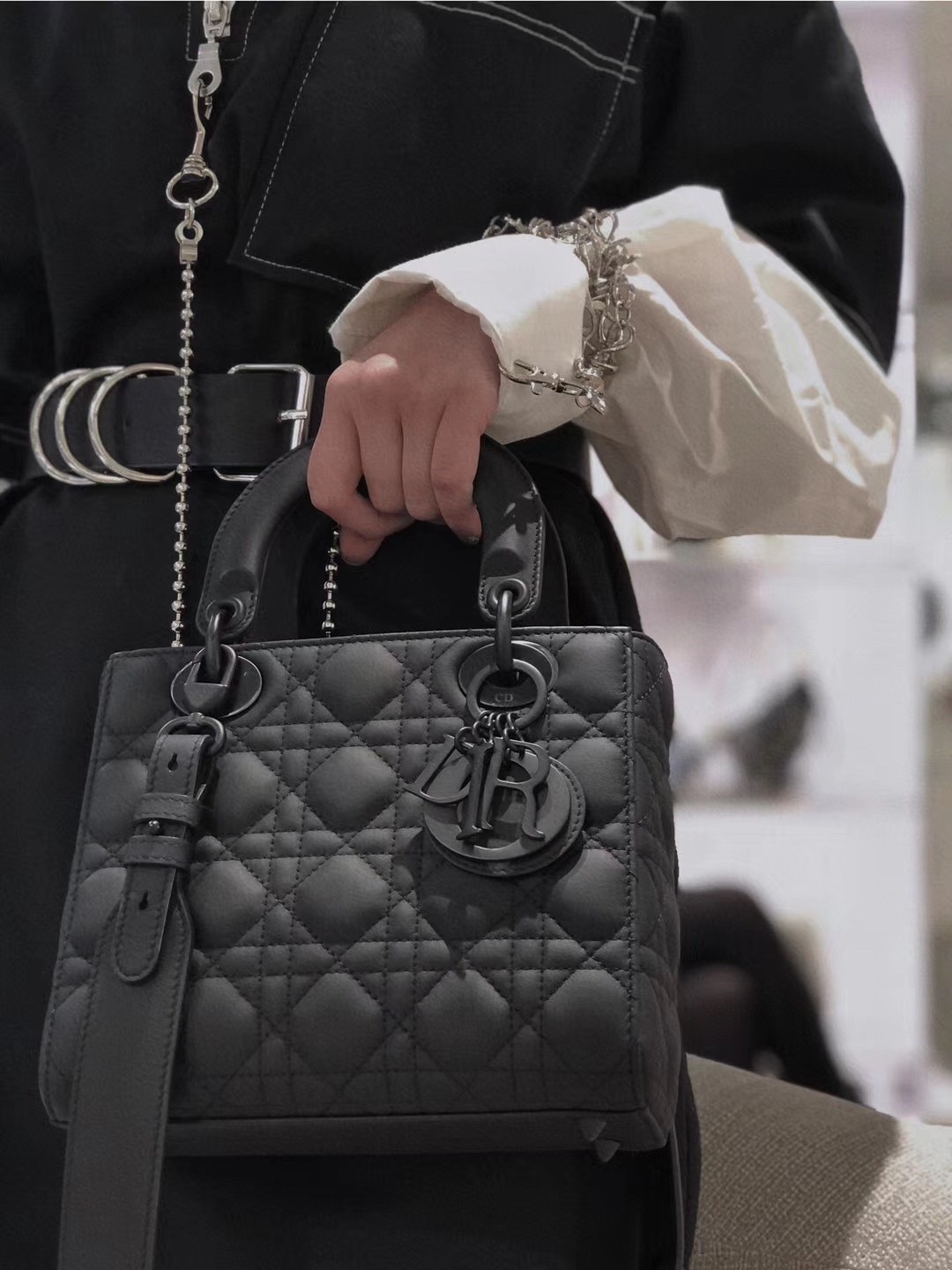 Shebag Top replica Lady Dior mini in Sand Black bag full review(2025 Mar updated)-Best Quality Fake designer Bag Review, Replica designer bag ru