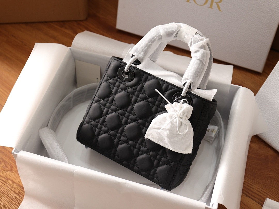 Shebag Top replica Lady Dior mini in Sand Black bag full review(2025 Mar updated)-Best Quality Fake designer Bag Review, Replica designer bag ru