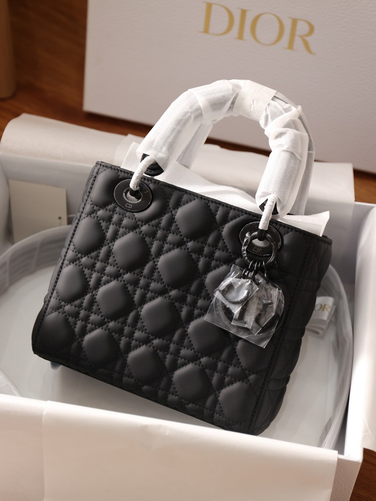 Shebag Top replica Lady Dior mini in Sand Black bag full review(2025 Mar updated)-Best Quality Fake designer Bag Review, Replica designer bag ru