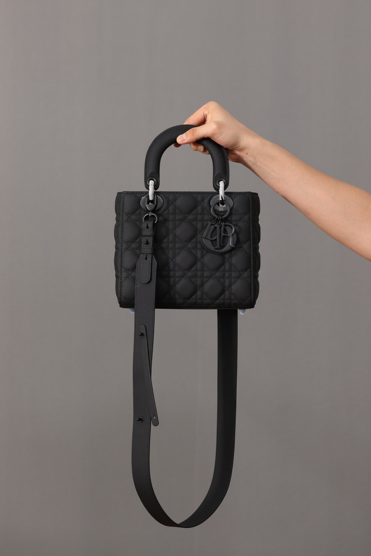 Shebag Top replica Lady Dior mini in Sand Black bag full review(2025 Mar updated)-Best Quality Fake designer Bag Review, Replica designer bag ru