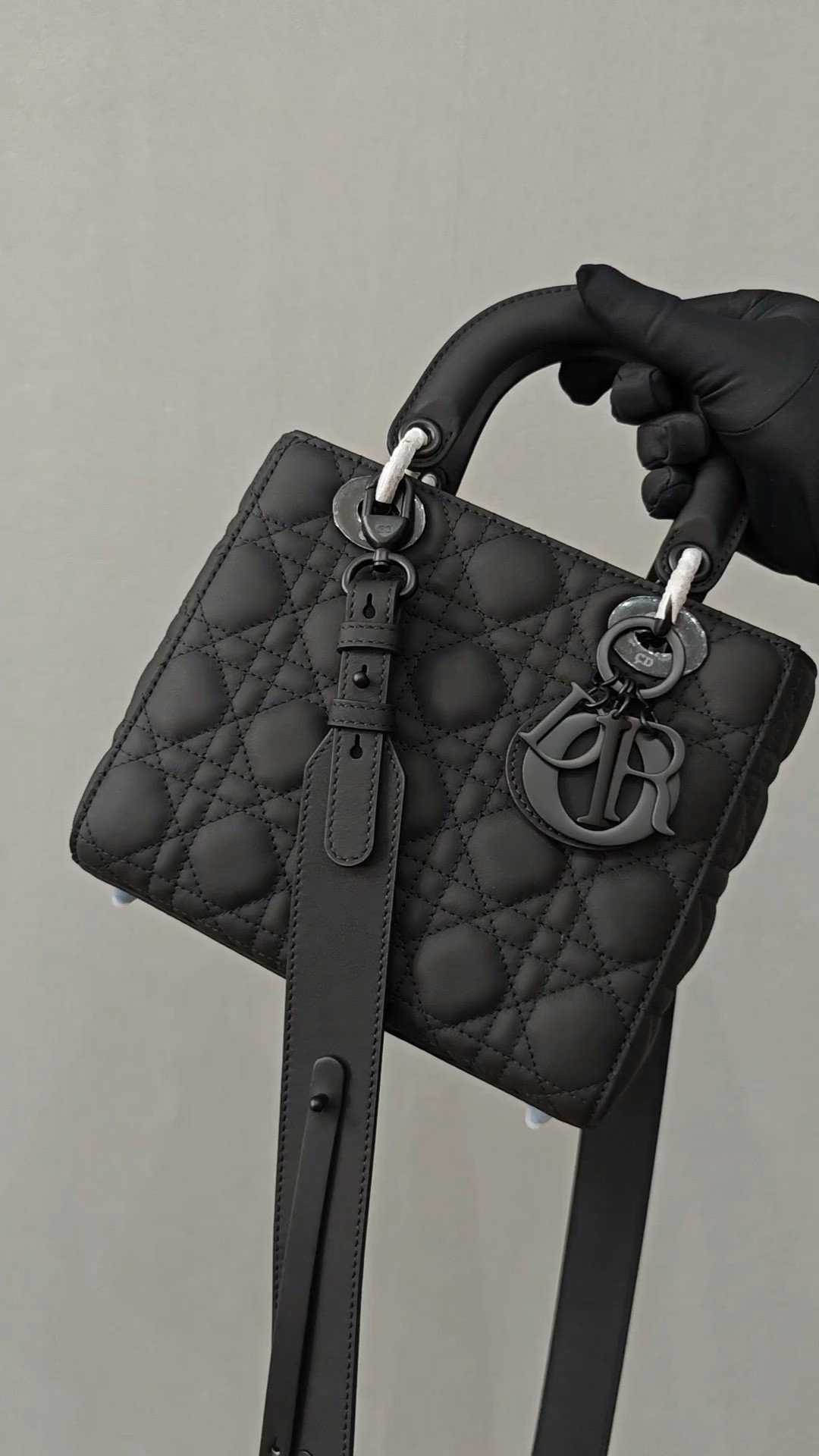 Shebag Top replica Lady Dior mini in Sand Black bag full review(2025 Mar updated)-Best Quality Fake designer Bag Review, Replica designer bag ru