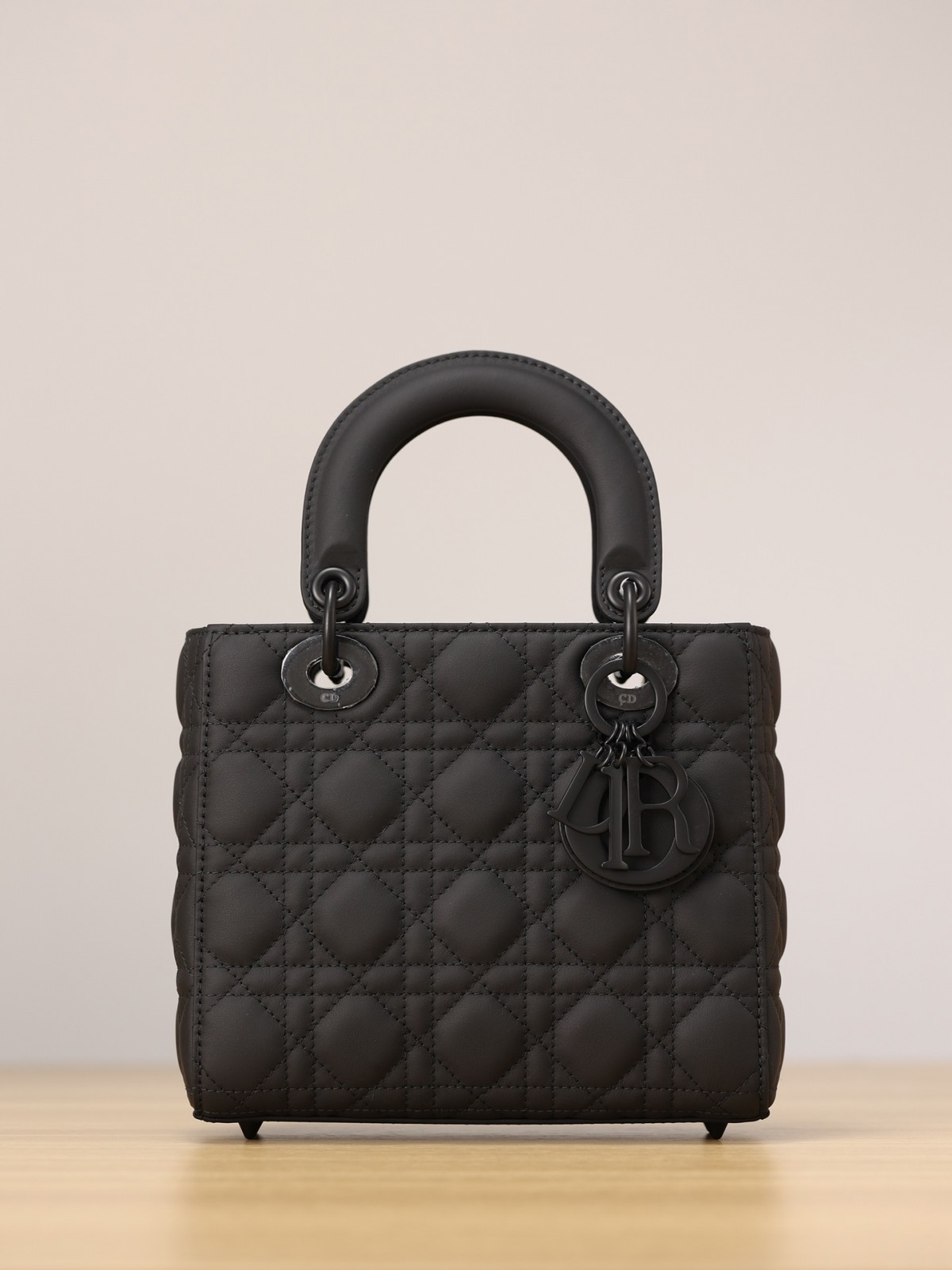 Shebag Top replica Lady Dior mini in Sand Black bag full review(2025 Mar updated)-Best Quality Fake designer Bag Review, Replica designer bag ru