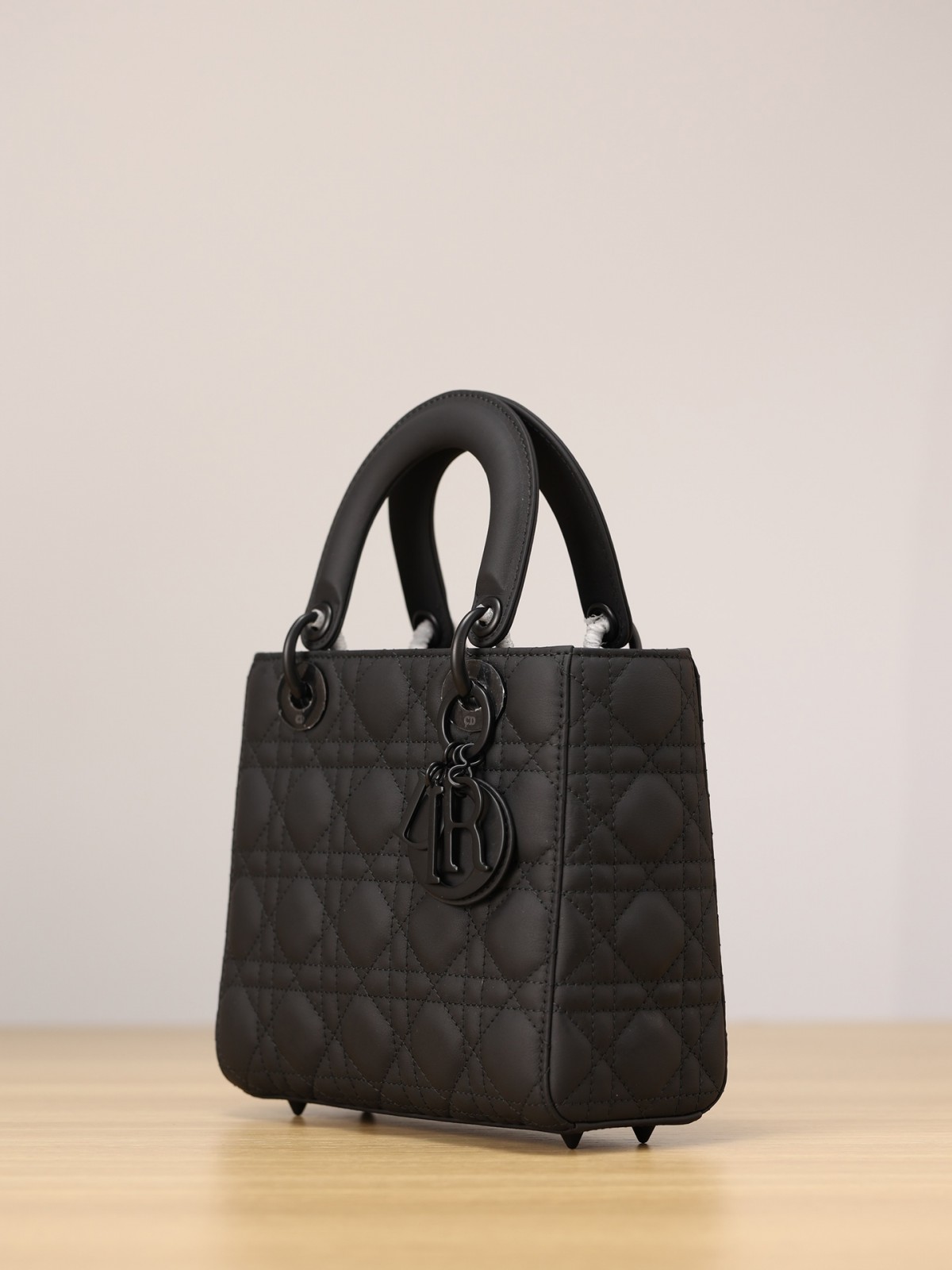 Shebag Top replica Lady Dior mini in Sand Black bag full review(2025 Mar updated)-Best Quality Fake designer Bag Review, Replica designer bag ru