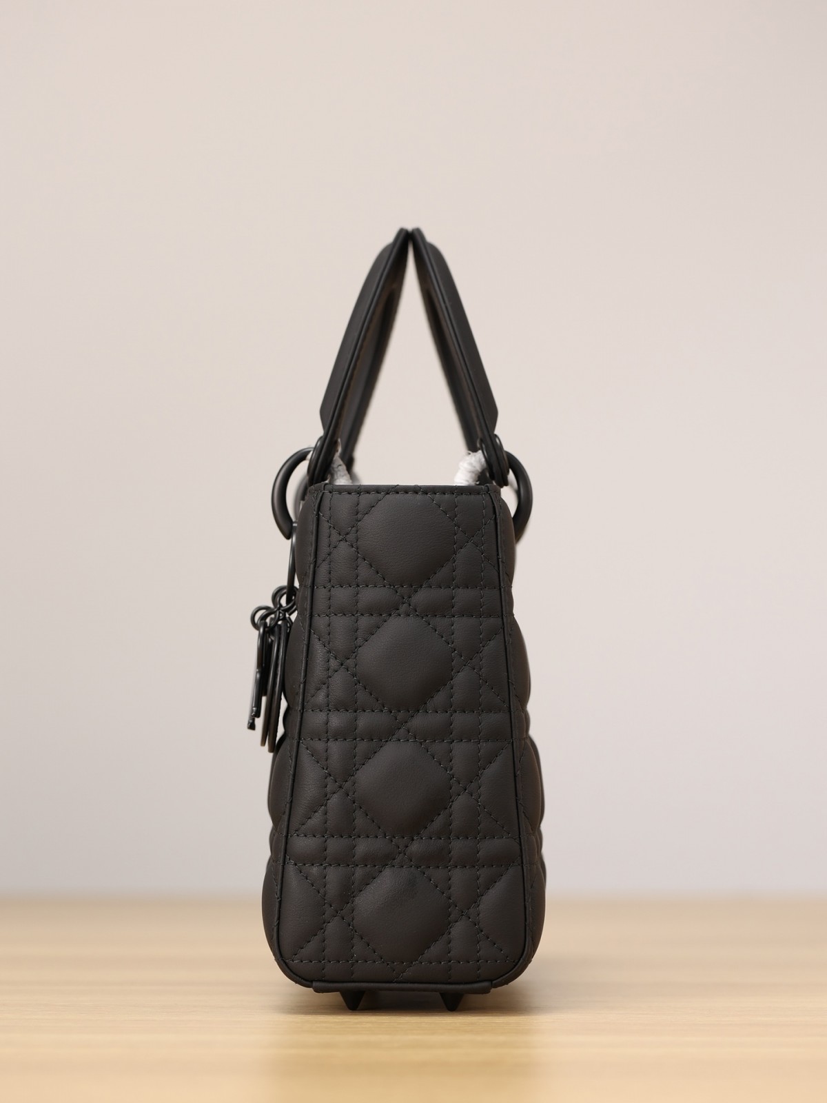 Shebag Top replica Lady Dior mini in Sand Black bag full review(2025 Mar updated)-Best Quality Fake designer Bag Review, Replica designer bag ru