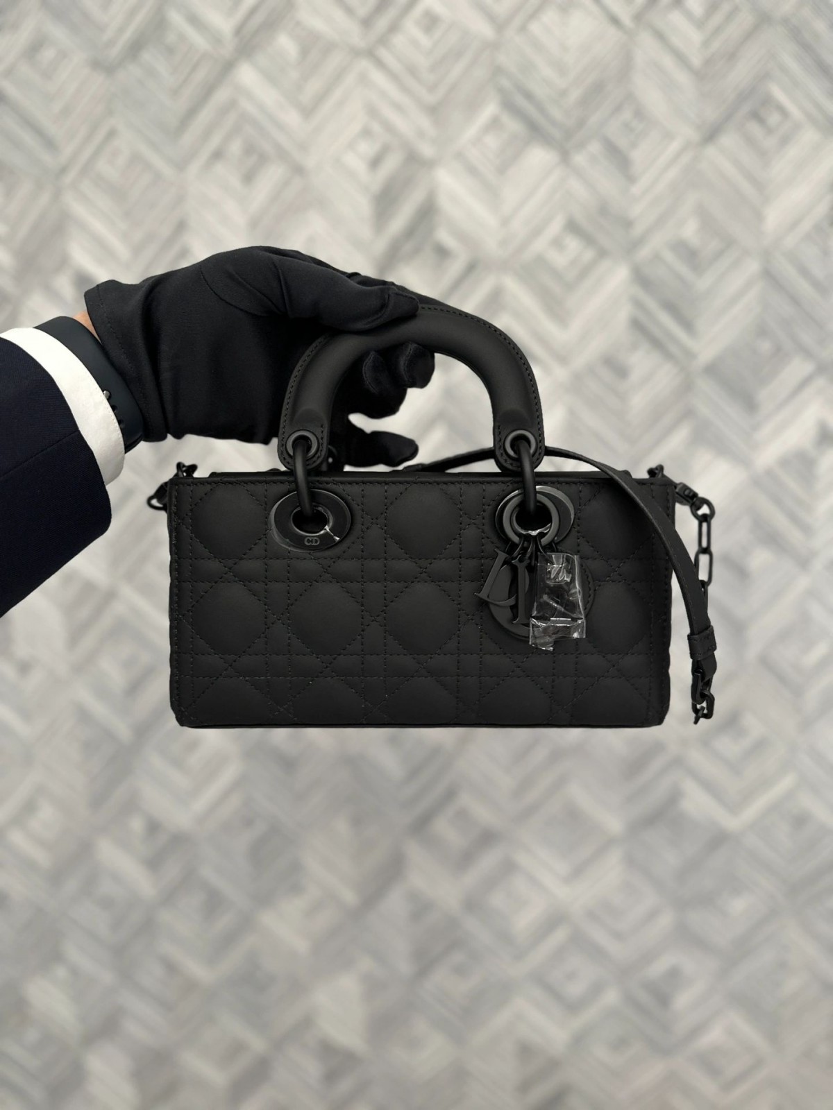 Shebag Top replica Lady Dior mini in Sand Black bag full review(2025 Mar updated)-Best Quality Fake designer Bag Review, Replica designer bag ru