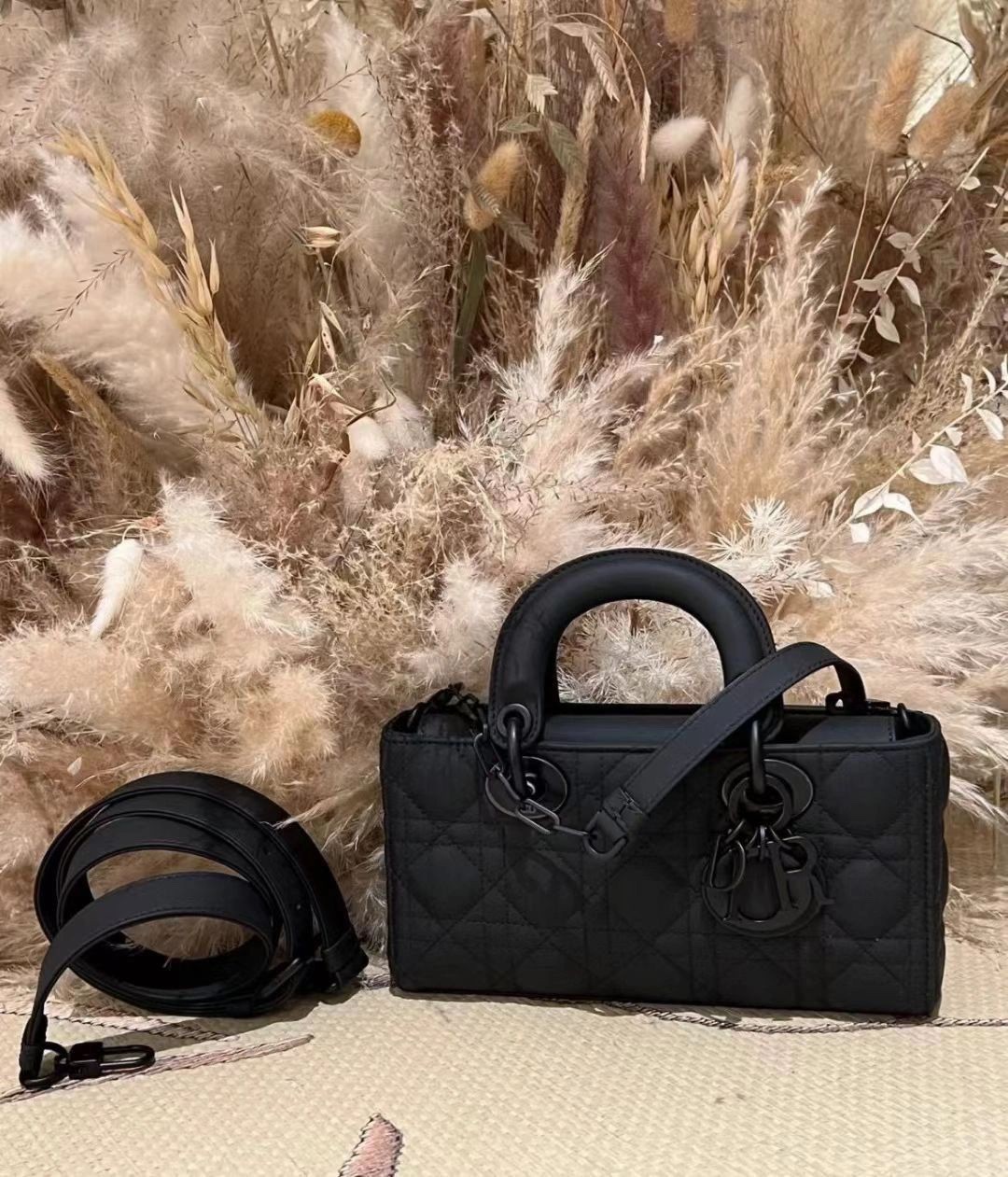 Shebag Top replica Lady Dior mini in Sand Black bag full review(2025 Mar updated)-Best Quality Fake designer Bag Review, Replica designer bag ru