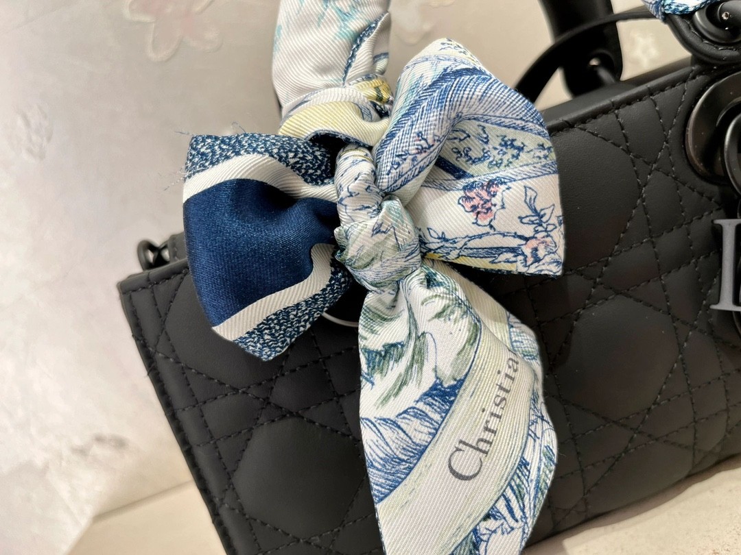 Shebag Top replica Lady Dior mini in Sand Black bag full review(2025 Mar updated)-Best Quality Fake designer Bag Review, Replica designer bag ru