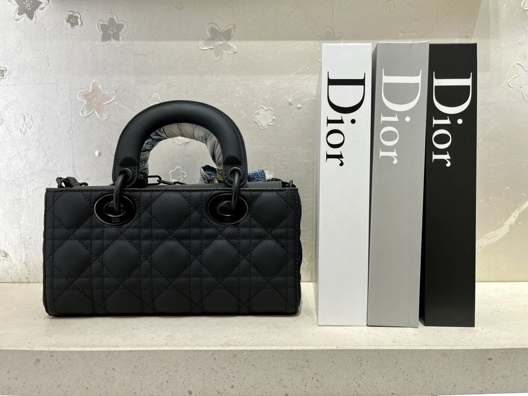 Shebag Top replica Lady Dior mini in Sand Black bag full review(2025 Mar updated)-Best Quality Fake designer Bag Review, Replica designer bag ru