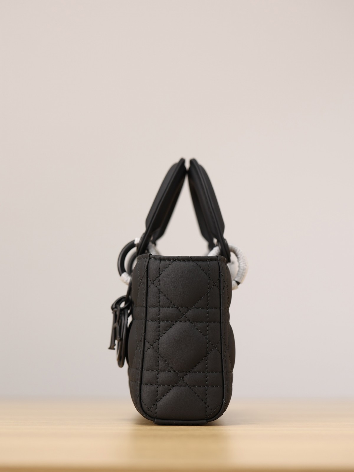 Shebag Top replica Lady Dior mini in Sand Black bag full review(2025 Mar updated)-Best Quality Fake designer Bag Review, Replica designer bag ru