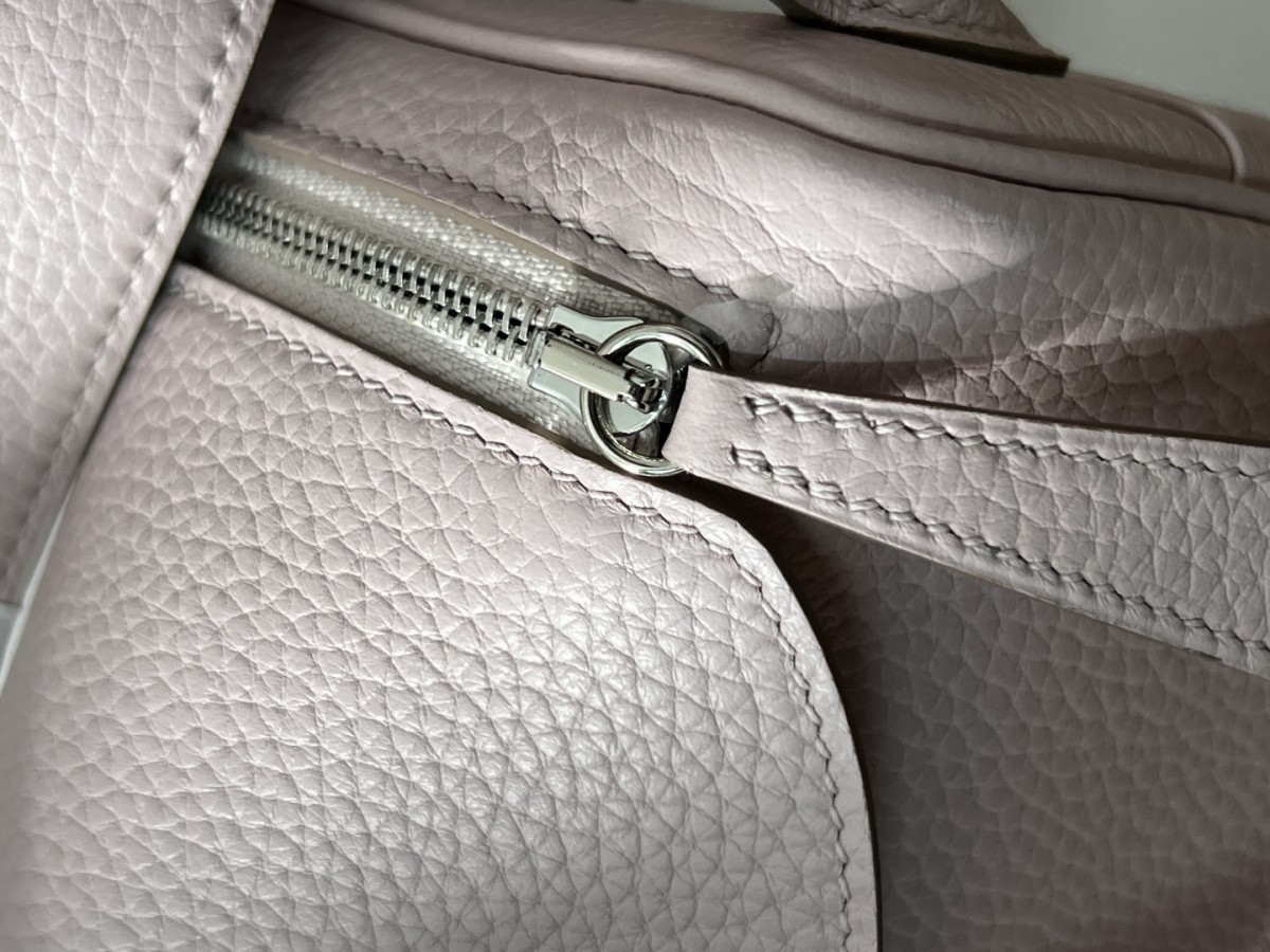 Shebag fully handmade pink Hermes Lindy 19 bag in togo leather (2025 Mar updated)-Best Quality Fake designer Bag Review, Replica designer bag ru Shebag fully handmade pink Hermes Lindy 19 bag in togo leather (2025 Mar updated)-Best Quality Fake designer Bag Review, Replica designer bag ru