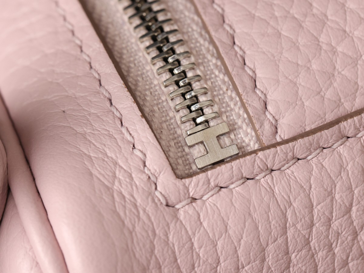 Shebag fully handmade pink Hermes Lindy 19 bag in togo leather (2025 Mar updated)-Best Quality Fake designer Bag Review, Replica designer bag ru Shebag fully handmade pink Hermes Lindy 19 bag in togo leather (2025 Mar updated)-Best Quality Fake designer Bag Review, Replica designer bag ru