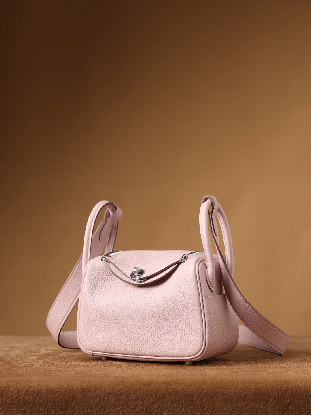 Shebag fully handmade pink Hermes Lindy 19 bag in togo leather (2025 Mar updated)-Best Quality Fake designer Bag Review, Replica designer bag ru Shebag fully handmade pink Hermes Lindy 19 bag in togo leather (2025 Mar updated)-Best Quality Fake designer Bag Review, Replica designer bag ru