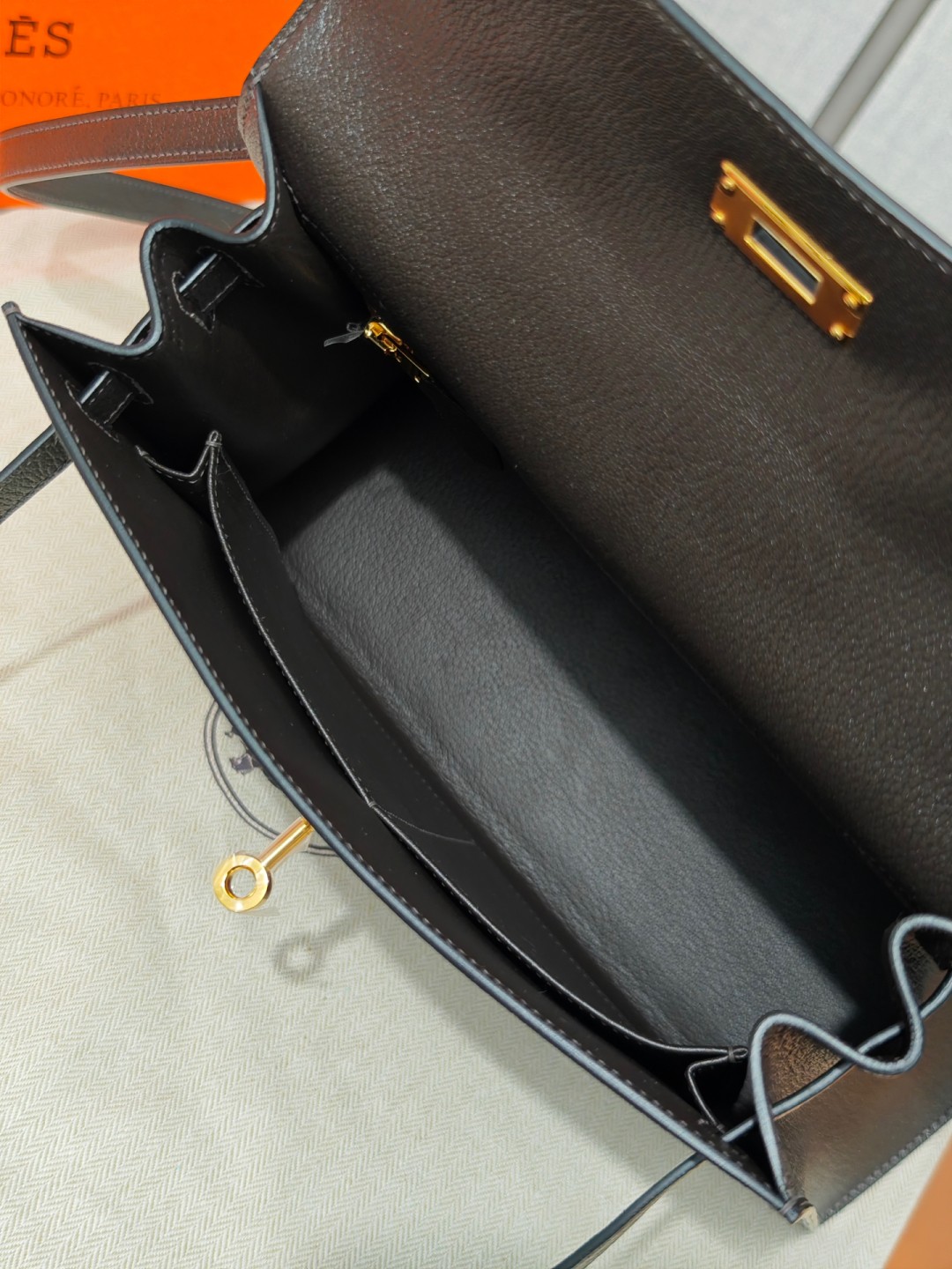 Shebag fully handmade Hermes mini Kelly 2 in goat leather black gold(April 2025 updated)-Best Quality Fake designer Bag Review, Replica designer bag ru