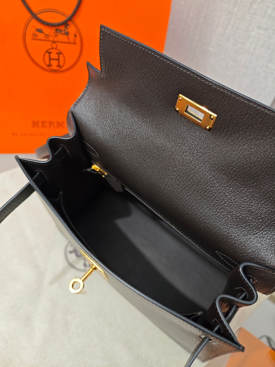 Shebag fully handmade Hermes mini Kelly 2 in goat leather black gold(April 2025 updated)-Best Quality Fake designer Bag Review, Replica designer bag ru