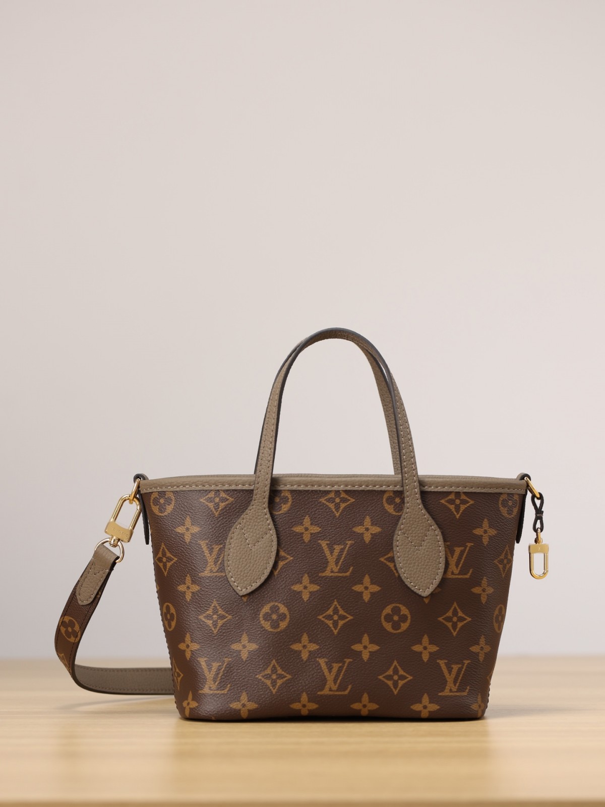 Shebag Best replica Louis Vuitton 2025 Neverfull double side bag review in grey (2025 Apr updated)-Best Quality Fake designer Bag Review, Replica designer bag ru Shebag Best replica Louis Vuitton 2025 Neverfull double side bag review in grey (2025 Apr updated)-Best Quality Fake designer Bag Review, Replica designer bag ru
