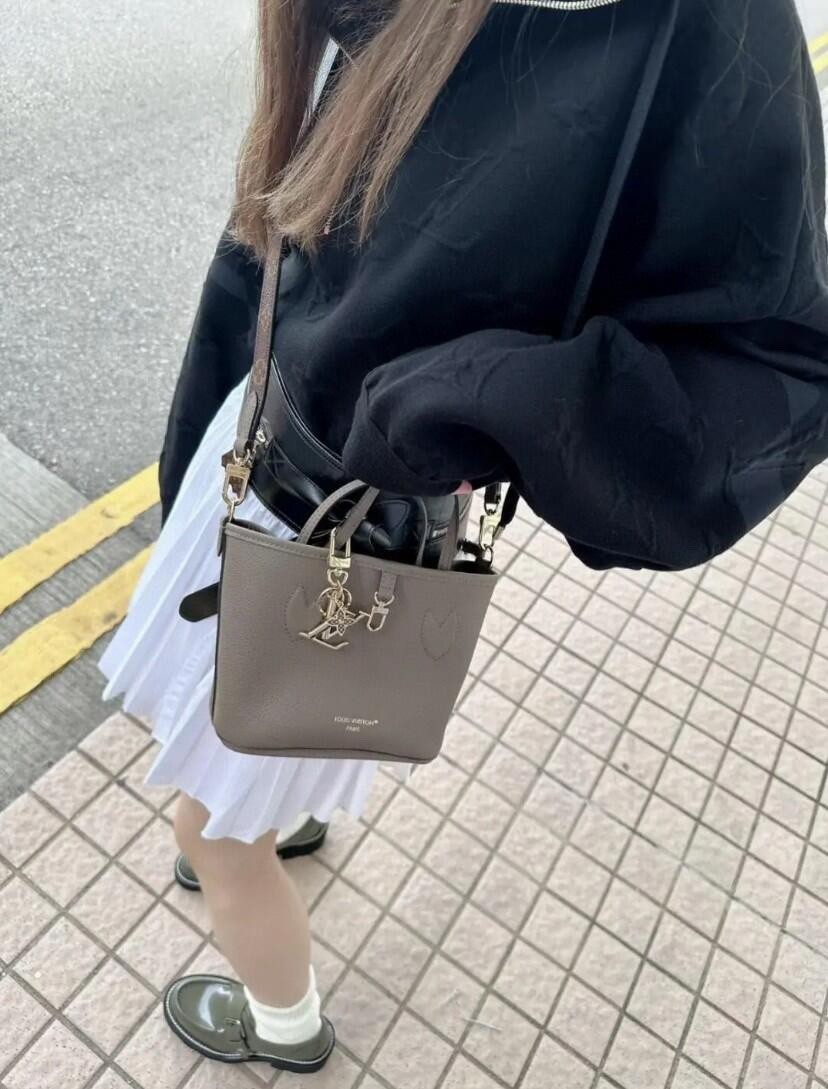 Shebag Best replica Louis Vuitton 2025 Neverfull double side bag review in grey (2025 Apr updated)-Best Quality Fake designer Bag Review, Replica designer bag ru Shebag Best replica Louis Vuitton 2025 Neverfull double side bag review in grey (2025 Apr updated)-Best Quality Fake designer Bag Review, Replica designer bag ru