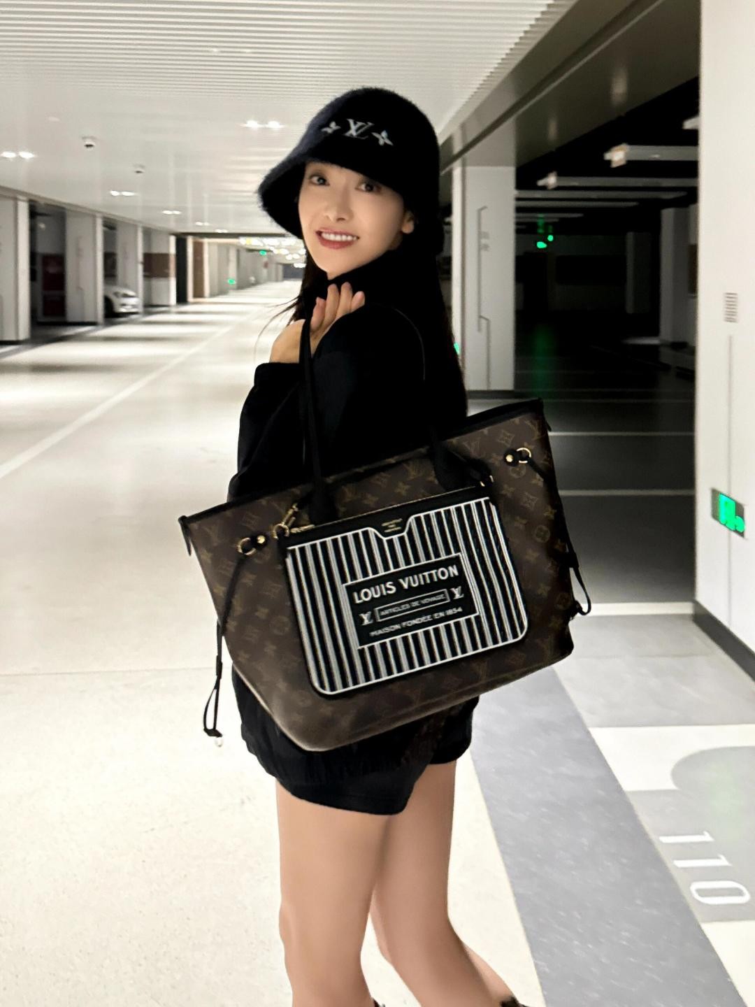 Shebag Best replica Louis Vuitton M11946 medium size NEVERFULL INSIDE OUT(2025 Apr updated)-Best Quality Fake designer Bag Review, Replica designer bag ru