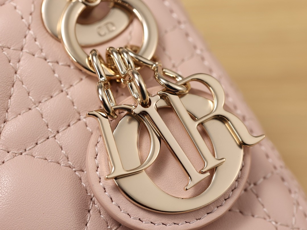Shebag Super replica Lady Dior mini bag in pink bag review (2025 Apr updated)-Best Quality Fake designer Bag Review, Replica designer bag ru
