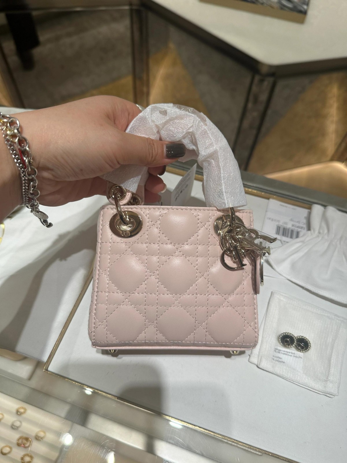 Shebag Super replica Lady Dior mini bag in pink bag review (2025 Apr updated)-Best Quality Fake designer Bag Review, Replica designer bag ru