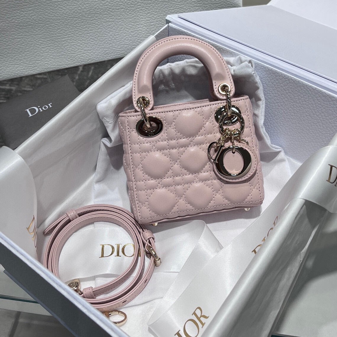 Shebag Super replica Lady Dior mini bag in pink bag review (2025 Apr updated)-Best Quality Fake designer Bag Review, Replica designer bag ru