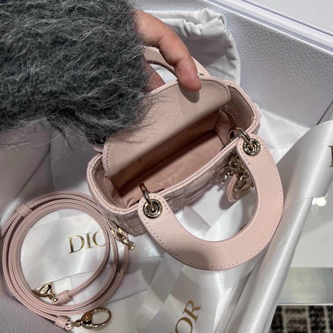 Shebag Super replica Lady Dior mini bag in pink bag review (2025 Apr updated)-Best Quality Fake designer Bag Review, Replica designer bag ru