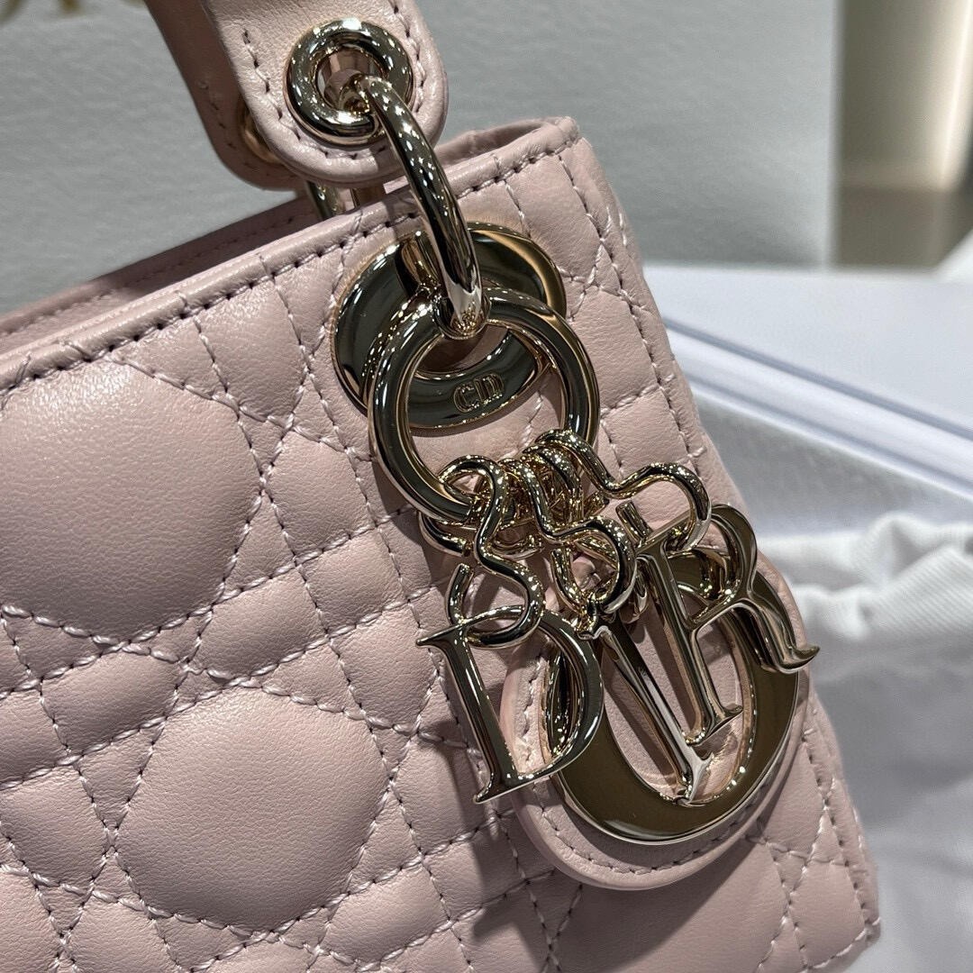 Shebag Super replica Lady Dior mini bag in pink bag review (2025 Apr updated)-Best Quality Fake designer Bag Review, Replica designer bag ru