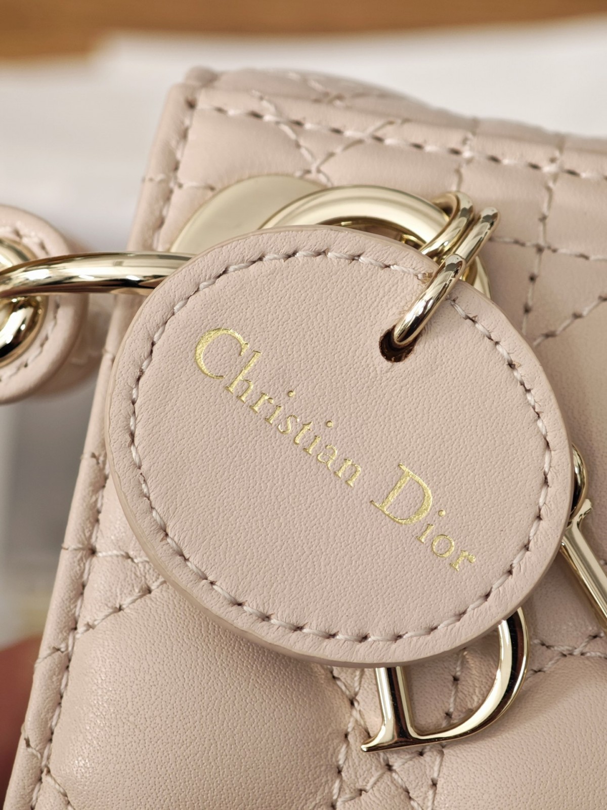 Shebag Super replica Lady Dior mini bag in pink bag review (2025 Apr updated)-Best Quality Fake designer Bag Review, Replica designer bag ru