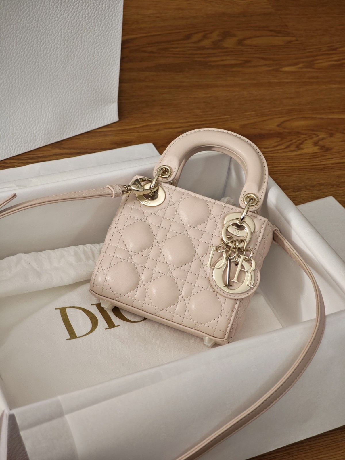 Shebag Super replica Lady Dior mini bag in pink bag review (2025 Apr updated)-Best Quality Fake designer Bag Review, Replica designer bag ru