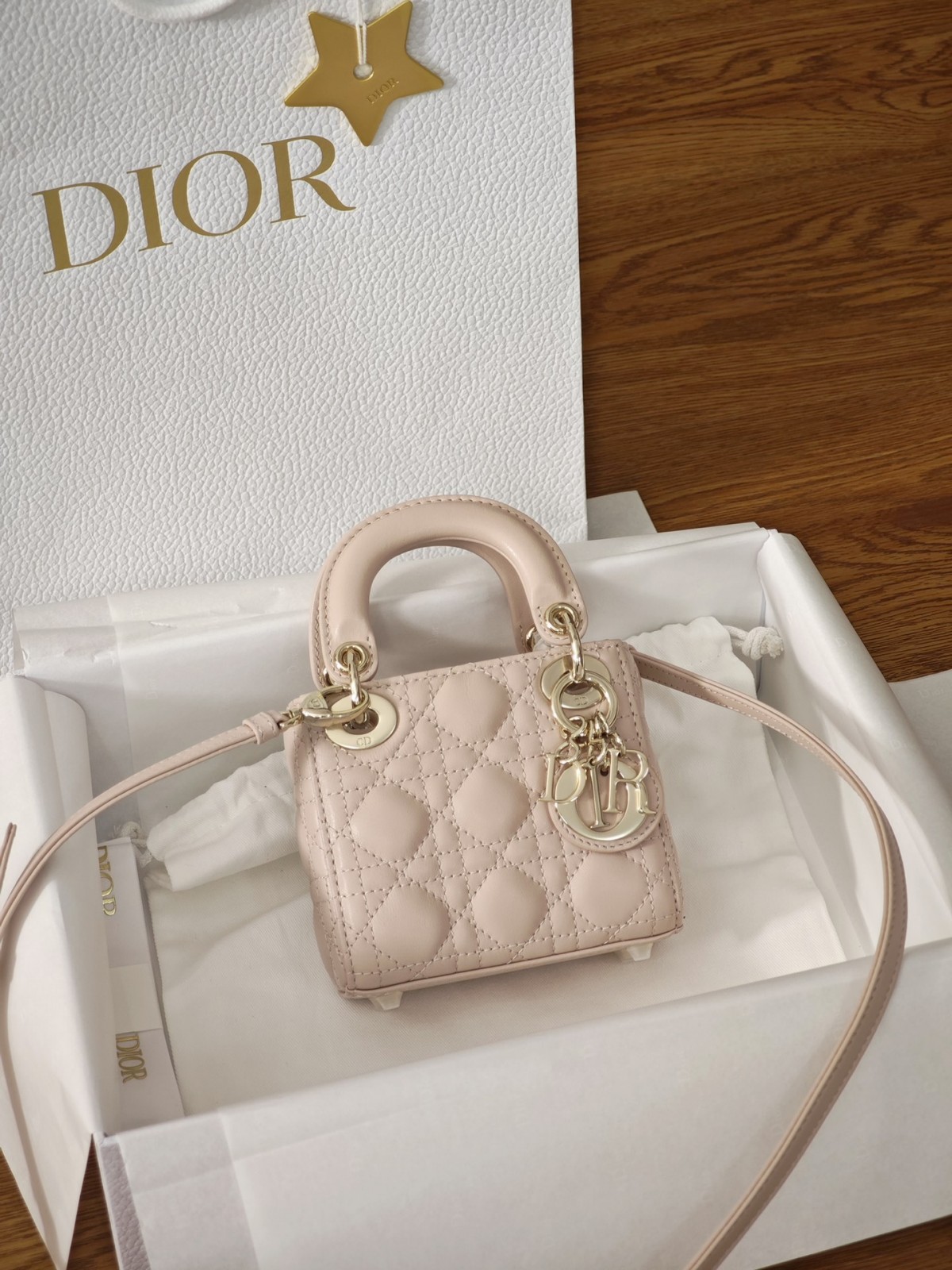 Shebag Super replica Lady Dior mini bag in pink bag review (2025 Apr updated)-Best Quality Fake designer Bag Review, Replica designer bag ru